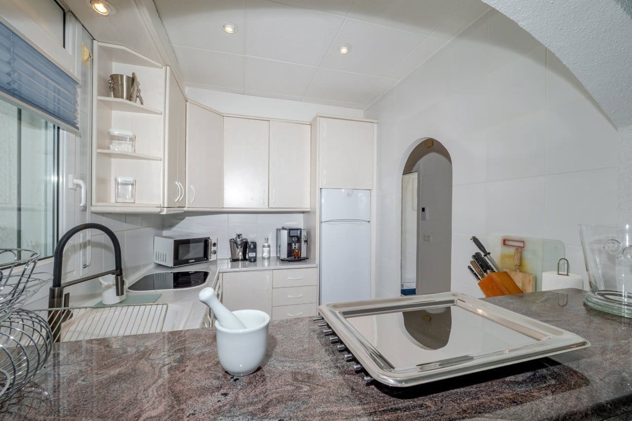 2 bedroom Villa for sale in Empuriabrava with pool garage - € 849,000 (Ref: 9948585)