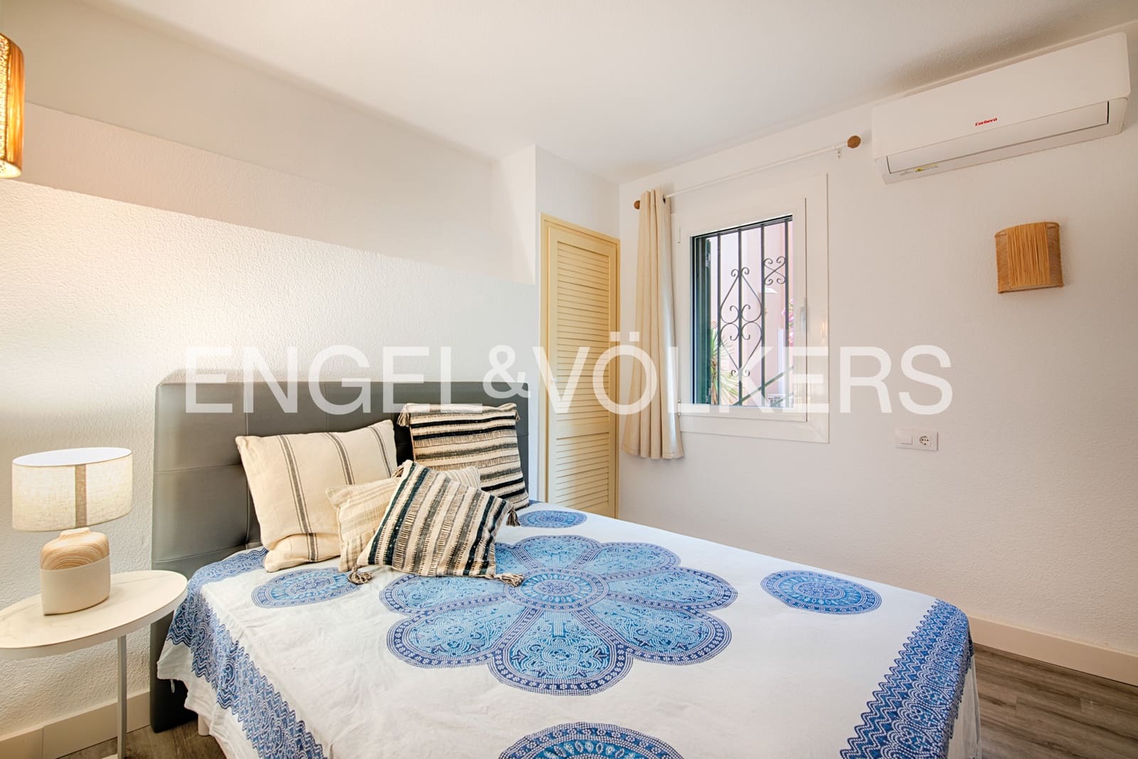 Apartamento de 2 habitaciones en Roses en venta - 495.000 € (Ref: 9950363)