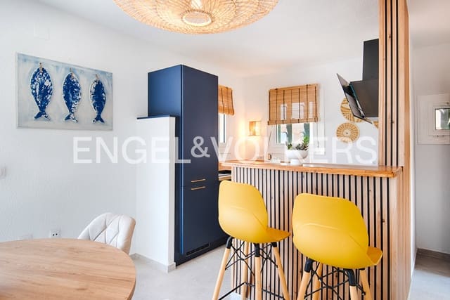 2 slaapkamer Appartement te koop in Roses - € 495.000 (Ref: 9950363)
