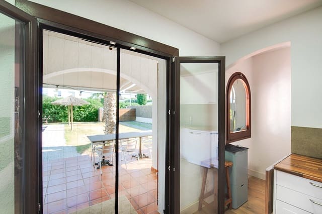 4 slaapkamer Huis te koop in Castelló d'Empúries met zwembad garage - € 445.000 (Ref: 9956229)