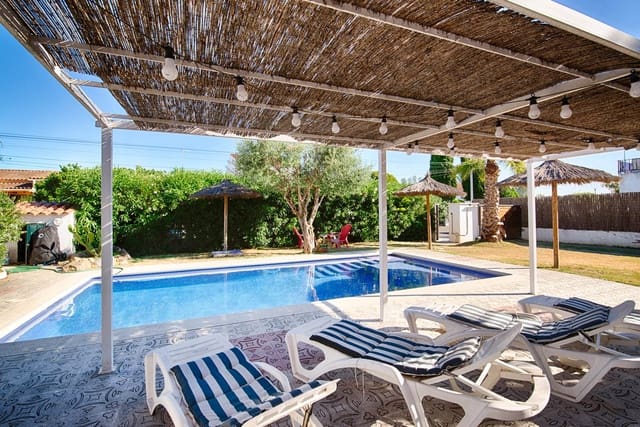 4 slaapkamer Huis te koop in Castelló d'Empúries met zwembad garage - € 445.000 (Ref: 9956229)