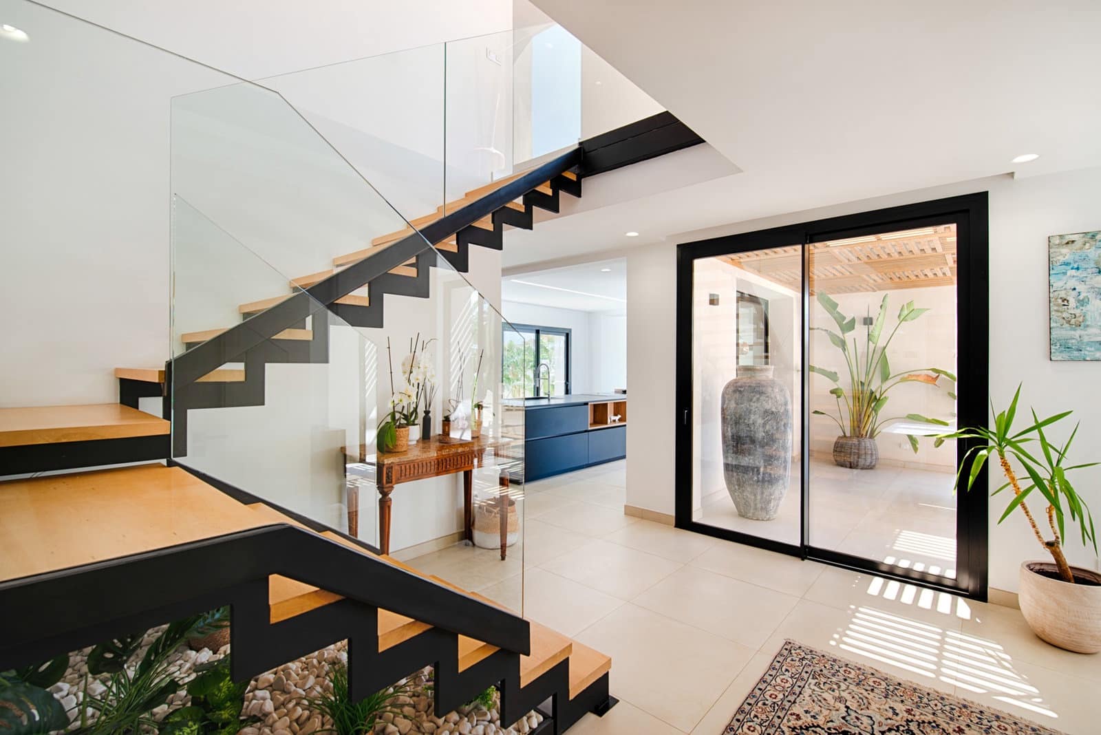 6 bedroom Villa for sale in Empuriabrava with pool garage - € 1,890,000 (Ref: 9956631)