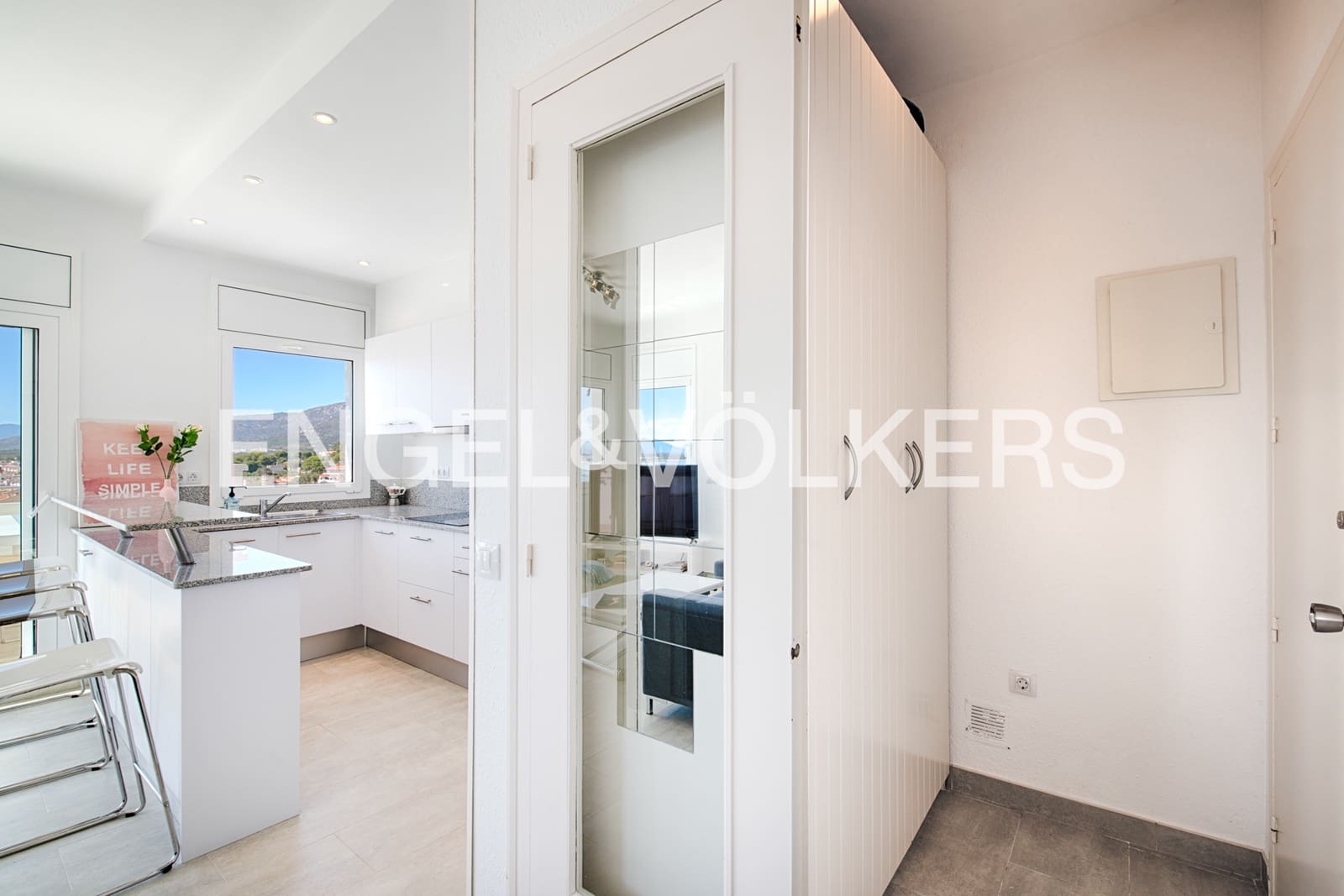 2 slaapkamer Appartement te koop in Roses - € 290.000 (Ref: 9958298)