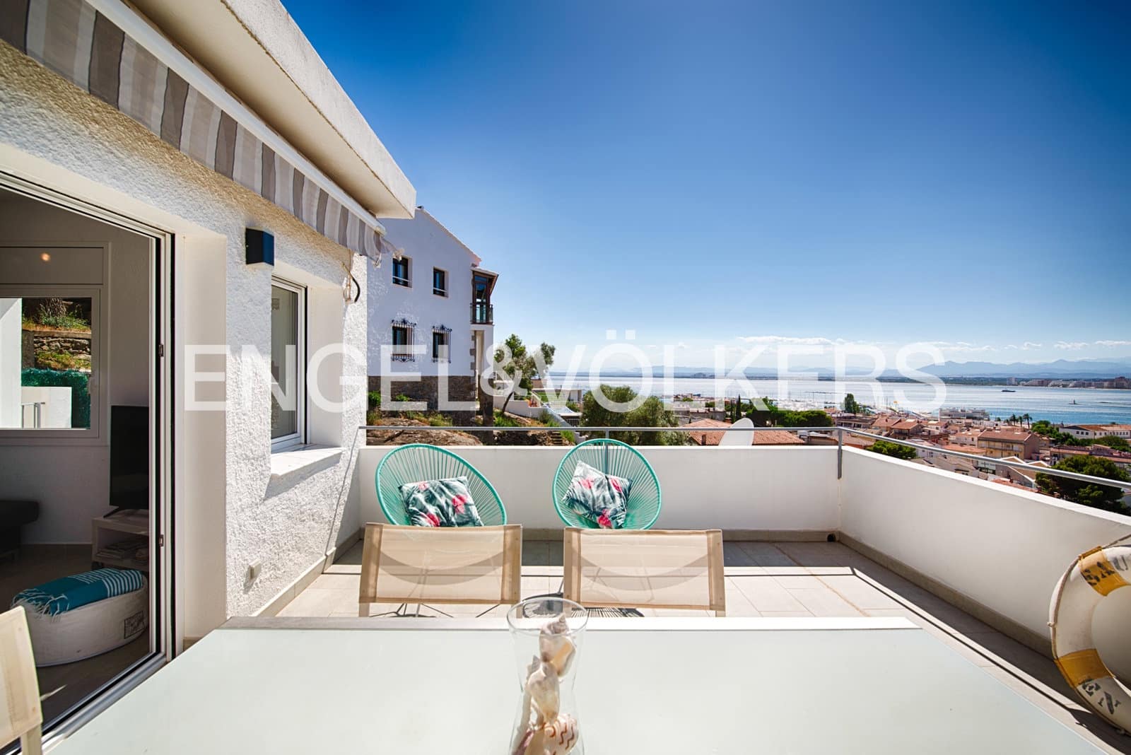 2 bedroom Apartment for sale in Roses - € 290,000 (Ref: 9958298)