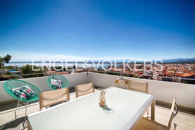 2 soverom Leilighet til salgs i Roses - € 290 000 (Ref: 9958298)