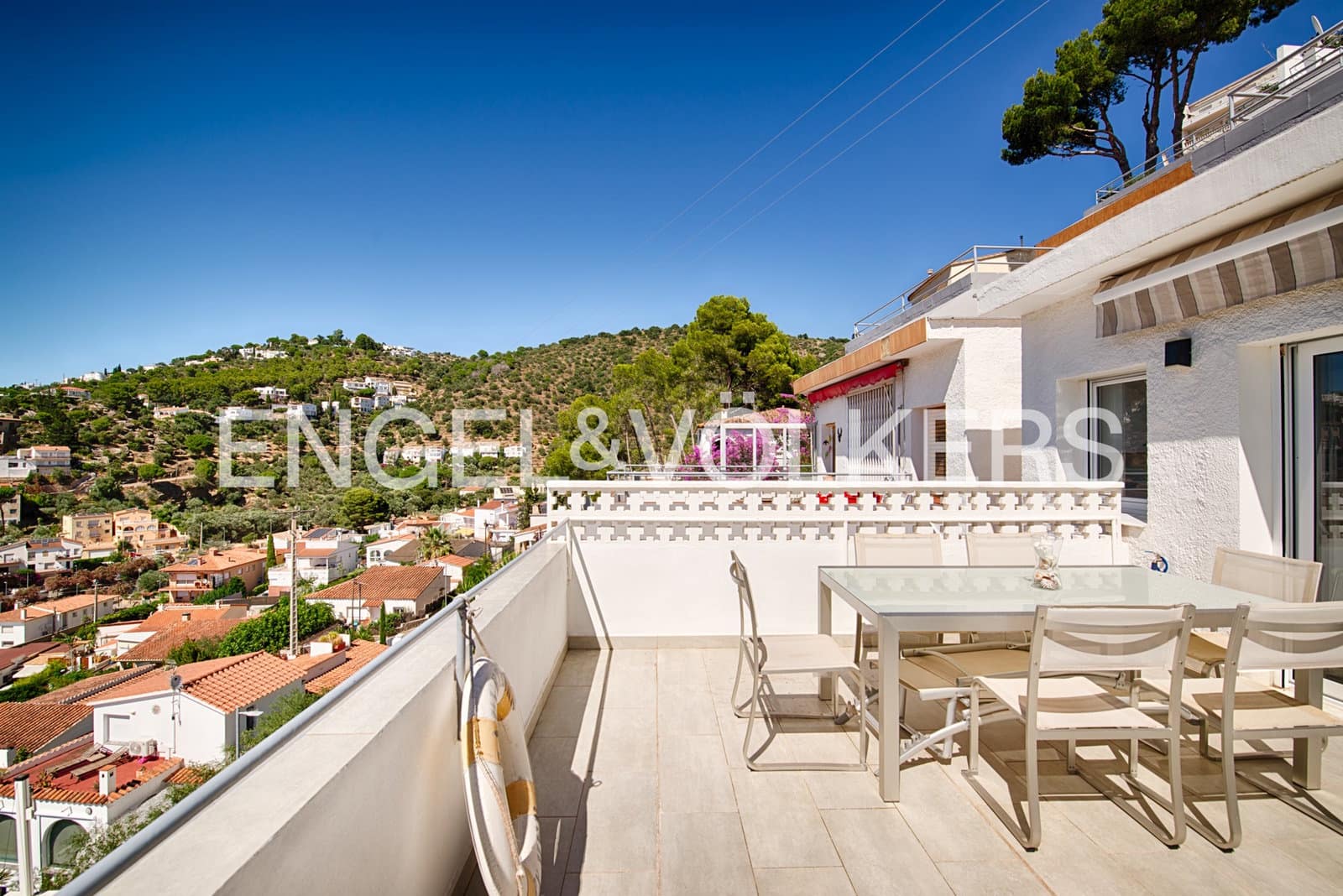 2 bedroom Apartment for sale in Roses - € 290,000 (Ref: 9958298)