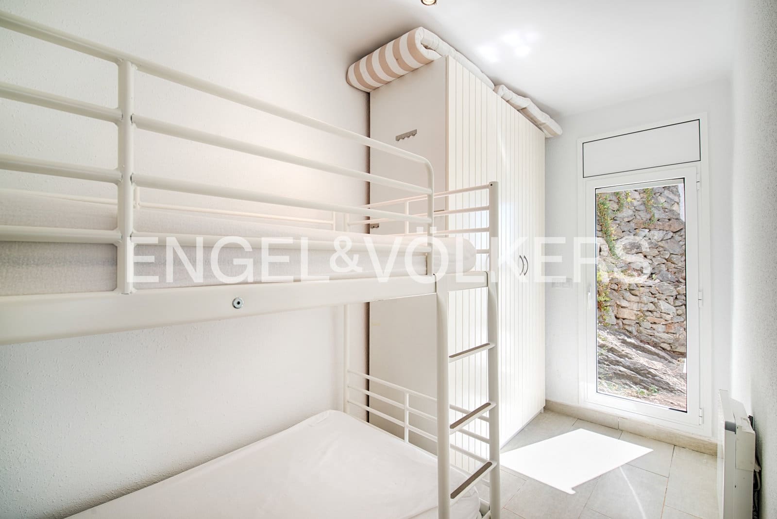 2 bedroom Apartment for sale in Roses - € 290,000 (Ref: 9958298)