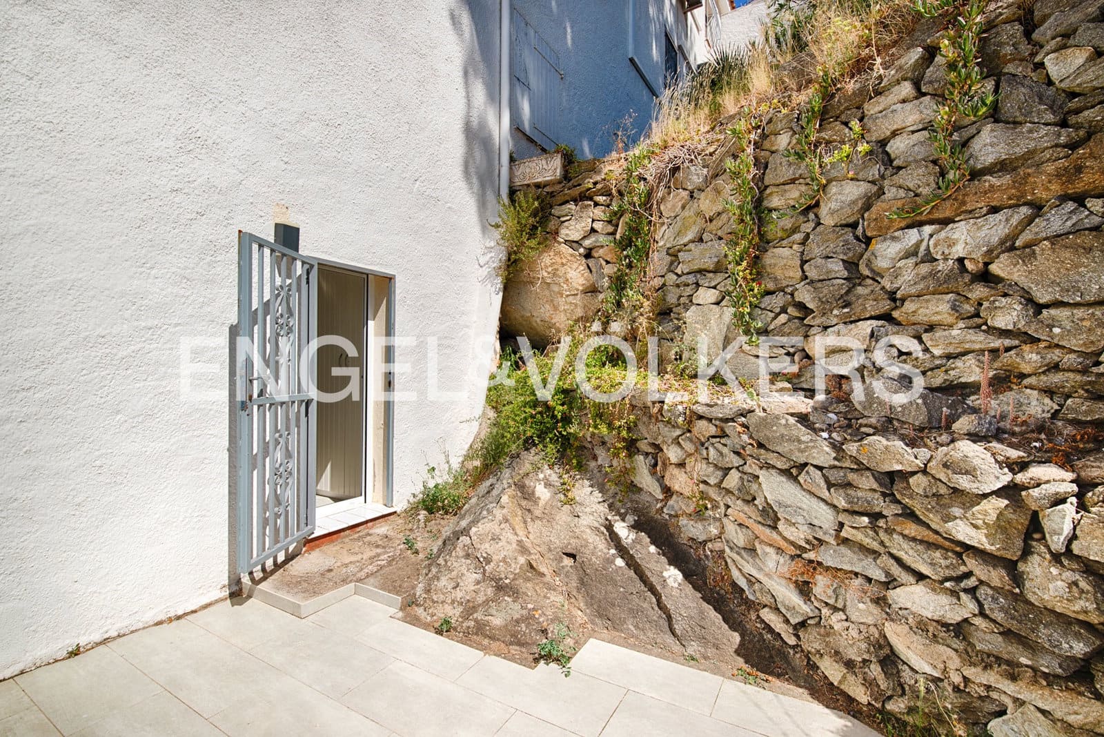 2 bedroom Apartment for sale in Roses - € 290,000 (Ref: 9958298)