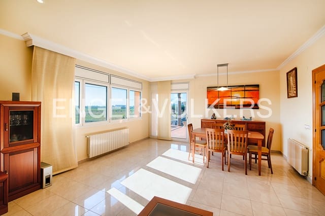 4 sypialnia Willa na sprzedaż w Vilamalla z basenem garażem - 520 000 € (Ref: 9964325)