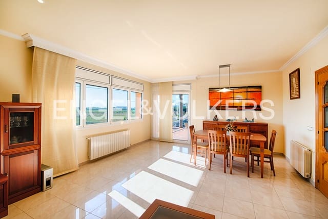 4 Zimmer Villa zu verkaufen in Vilamalla mit Pool Garage - 520.000 € (Ref: 9964325)