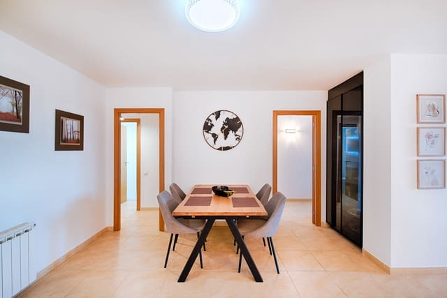 3 Zimmer Apartment zu verkaufen in Empuriabrava, Castelló d'Empúries mit Pool - 465.000 € (Ref: 9964431)