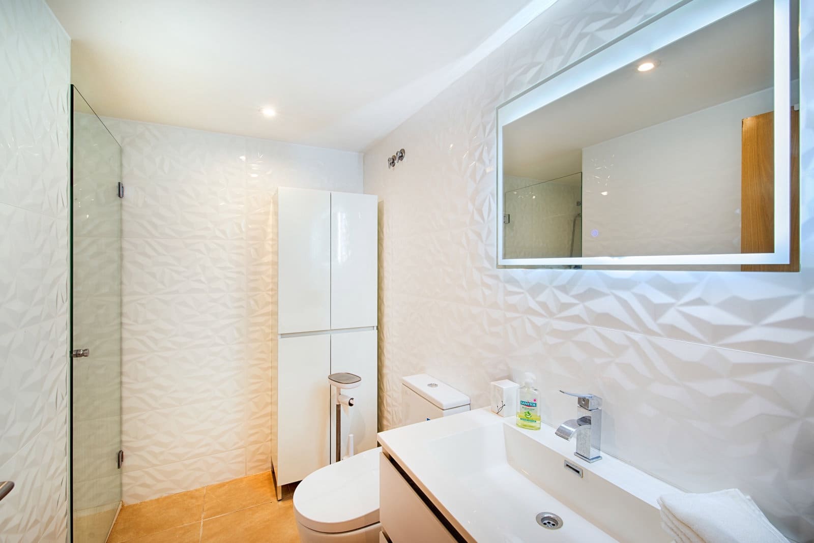 3 bedroom Apartment for sale in Empuriabrava with pool - € 450,000 (Ref: 9964431)