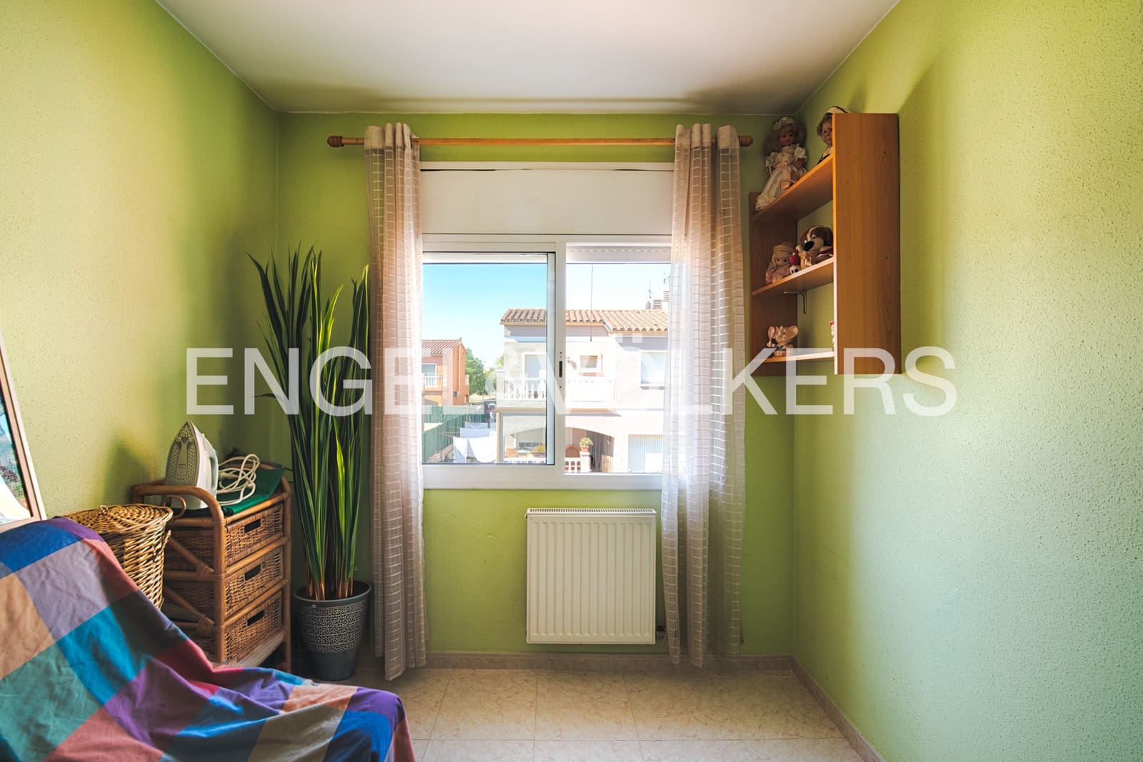 4 Zimmer Reihenhaus zu verkaufen in Vilafant mit Garage - 335.000 € (Ref: 9965711)