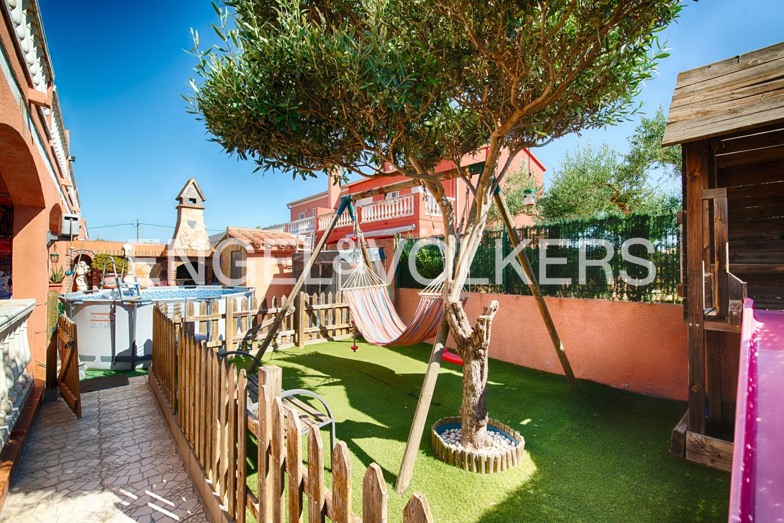 4 Zimmer Reihenhaus zu verkaufen in Vilafant mit Garage - 335.000 € (Ref: 9965711)