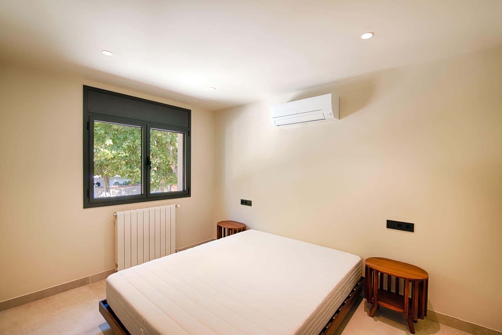 3 sypialnia Willa na sprzedaż w Empuriabrava z basenem garażem - 1 295 000 € (Ref: 9972299)