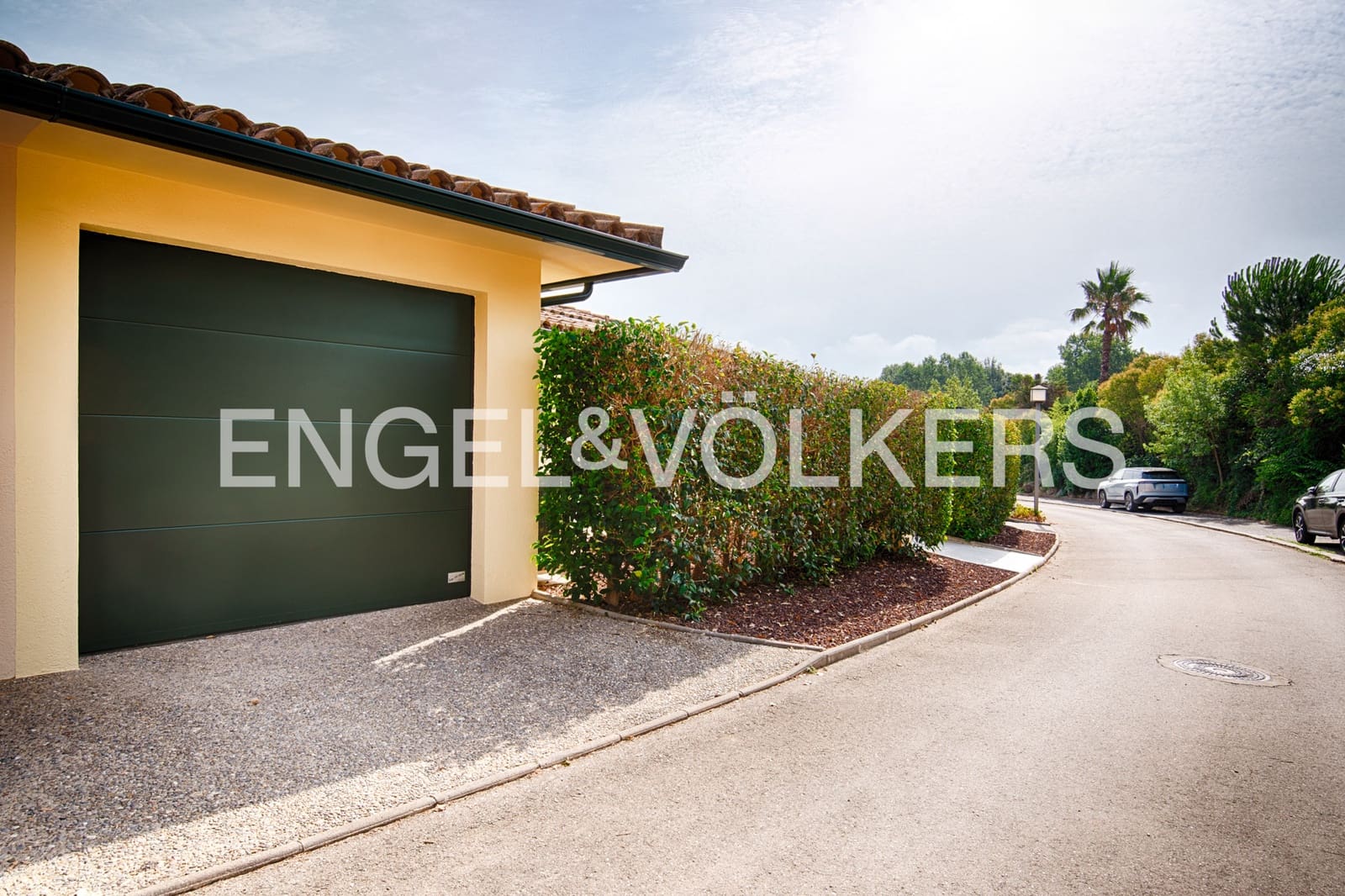 Chalet de 2 habitaciones en Navata en venta con piscina garaje - 740.000 € (Ref: 9974005)