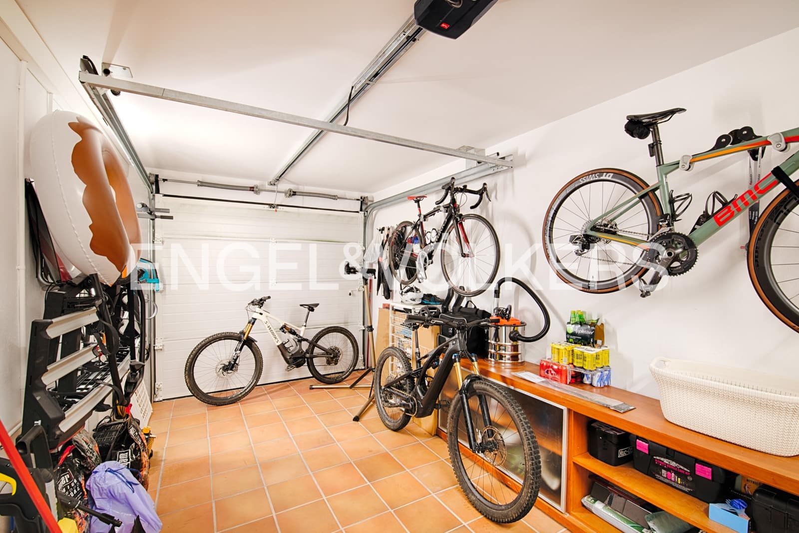 Chalet de 2 habitaciones en Navata en venta con piscina garaje - 740.000 € (Ref: 9974005)