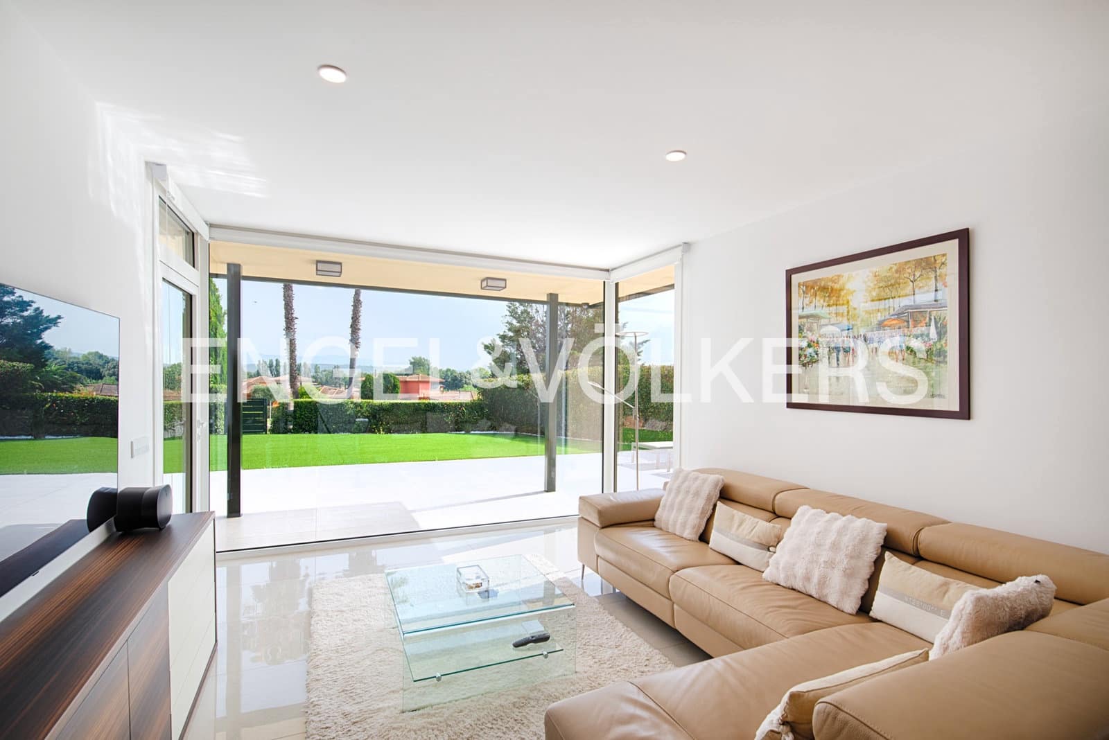 2 bedroom Villa for sale in Navata with pool garage - € 740,000 (Ref: 9974005)