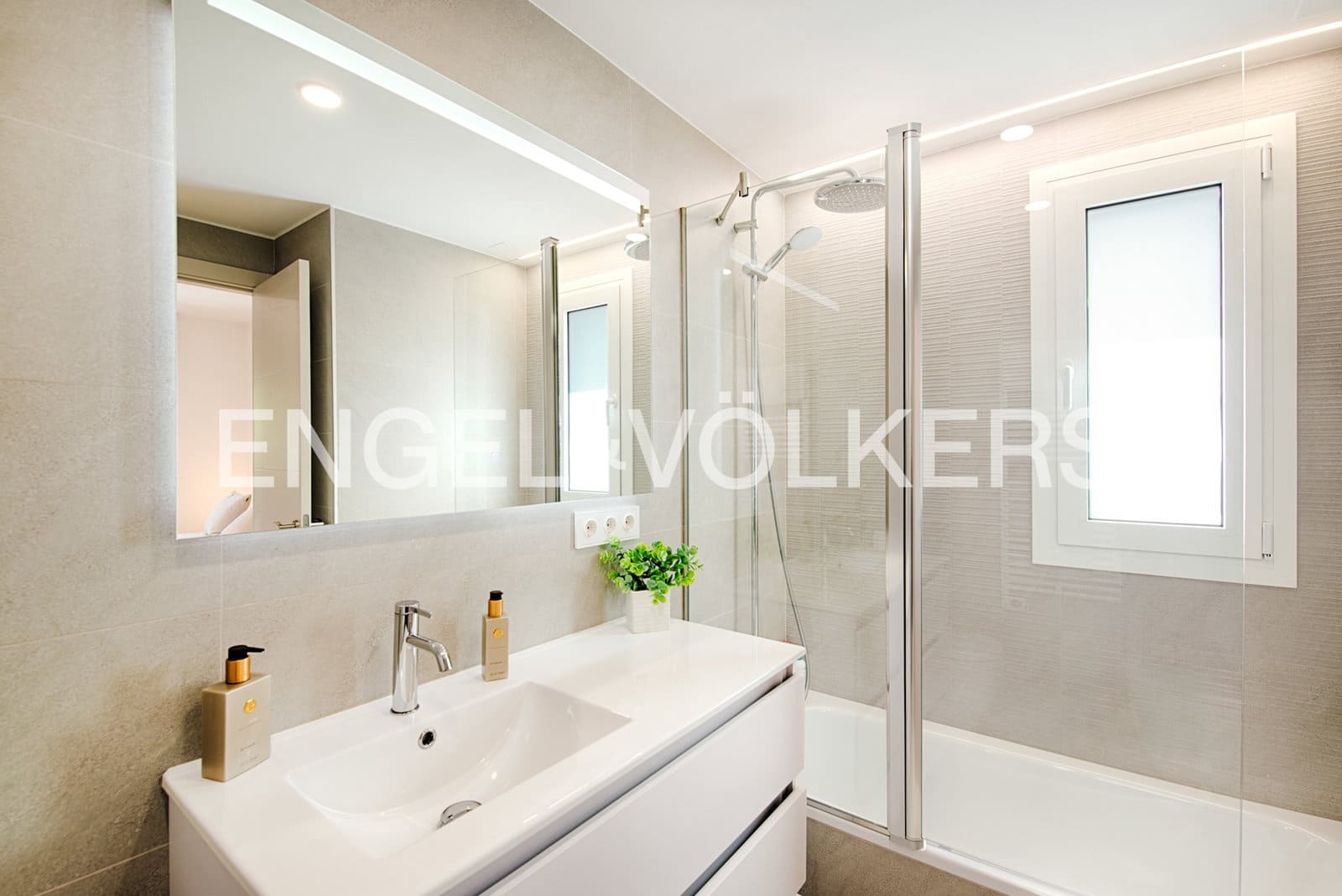 2 bedroom Villa for sale in Navata with pool garage - € 740,000 (Ref: 9974005)