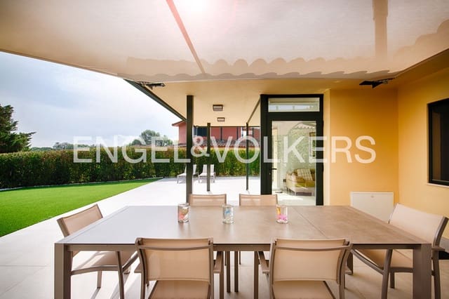 2 Zimmer Villa zu verkaufen in Navata mit Pool Garage - 740.000 € (Ref: 9974005)