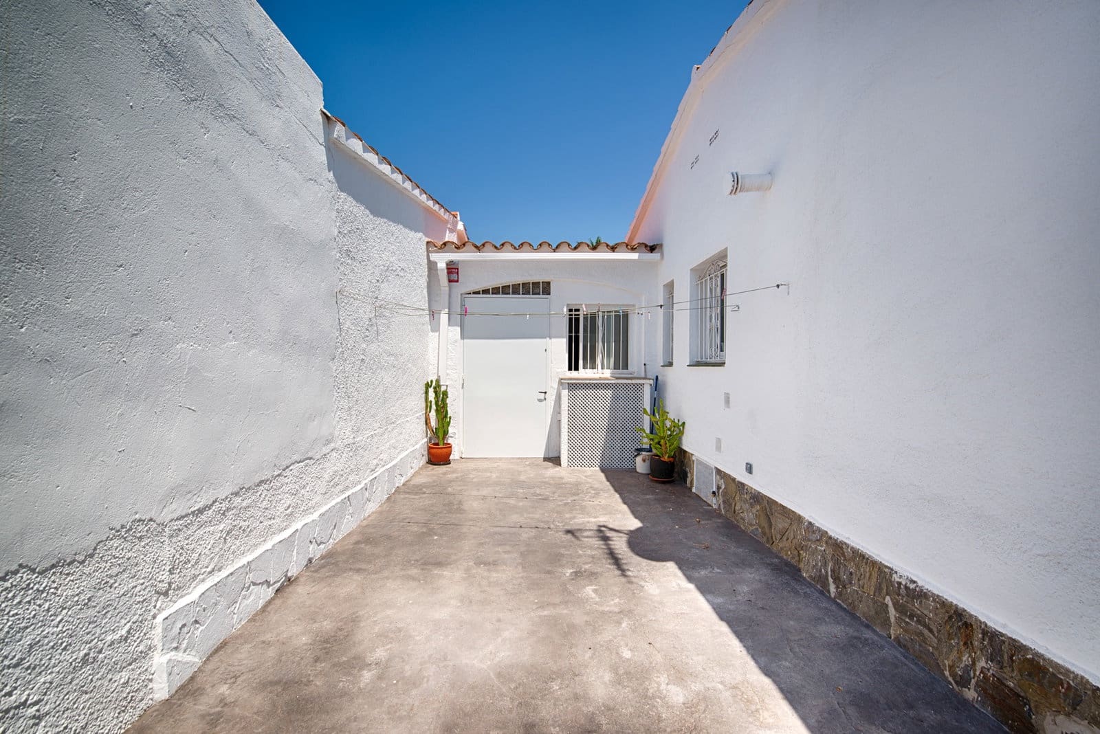 4 sovrum Radhus till salu i Empuriabrava med pool garage - 550 000 € (Ref: 9985332)