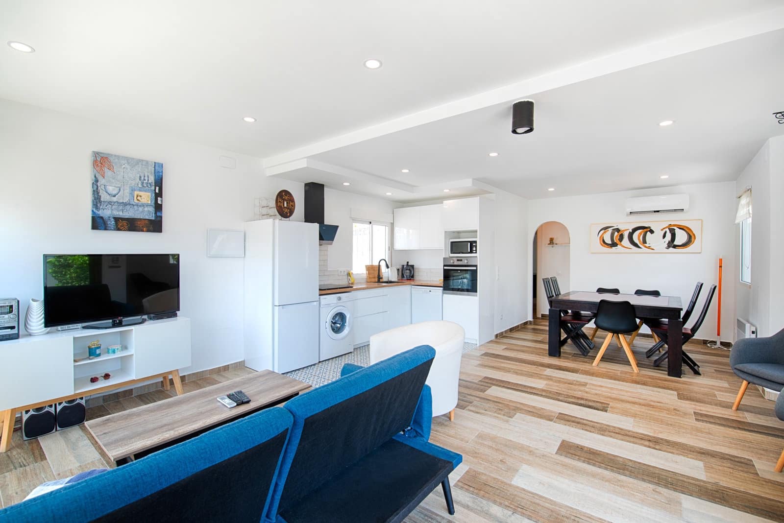 4 sovrum Radhus till salu i Empuriabrava med pool garage - 550 000 € (Ref: 9985332)