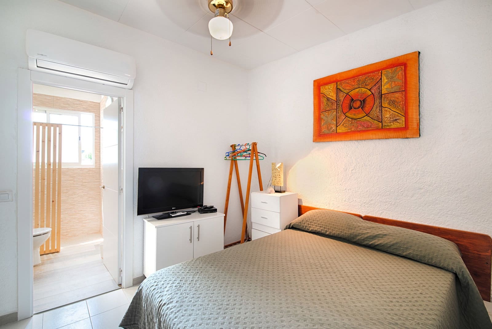 4 sovrum Radhus till salu i Empuriabrava med pool garage - 550 000 € (Ref: 9985332)