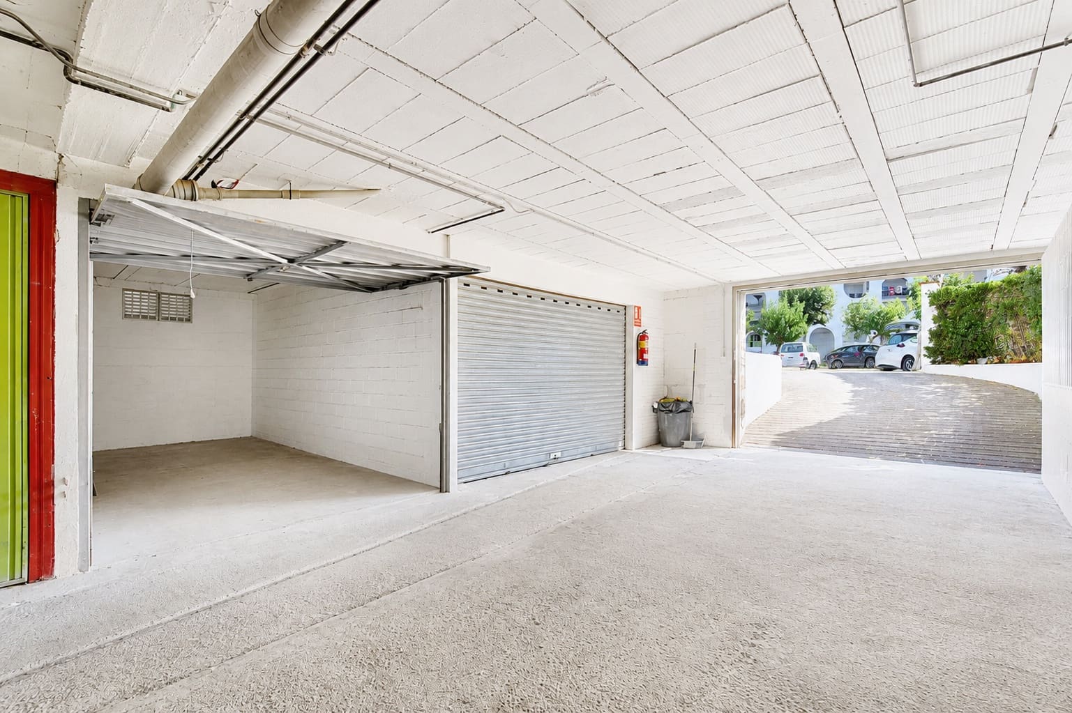 Autotalli myytävänä paikassa Empuriabrava - 39 000 € (Ref: 9989270)