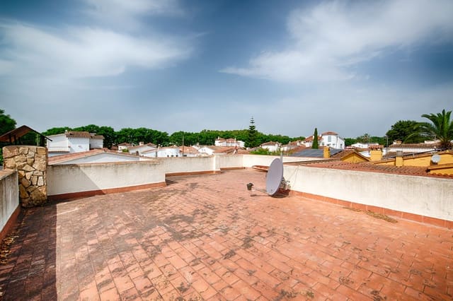 3 soveværelse Rækkehus til salg i Empuriabrava, Castelló d'Empúries med swimmingpool garage - € 390.000 (Ref: 9989989)