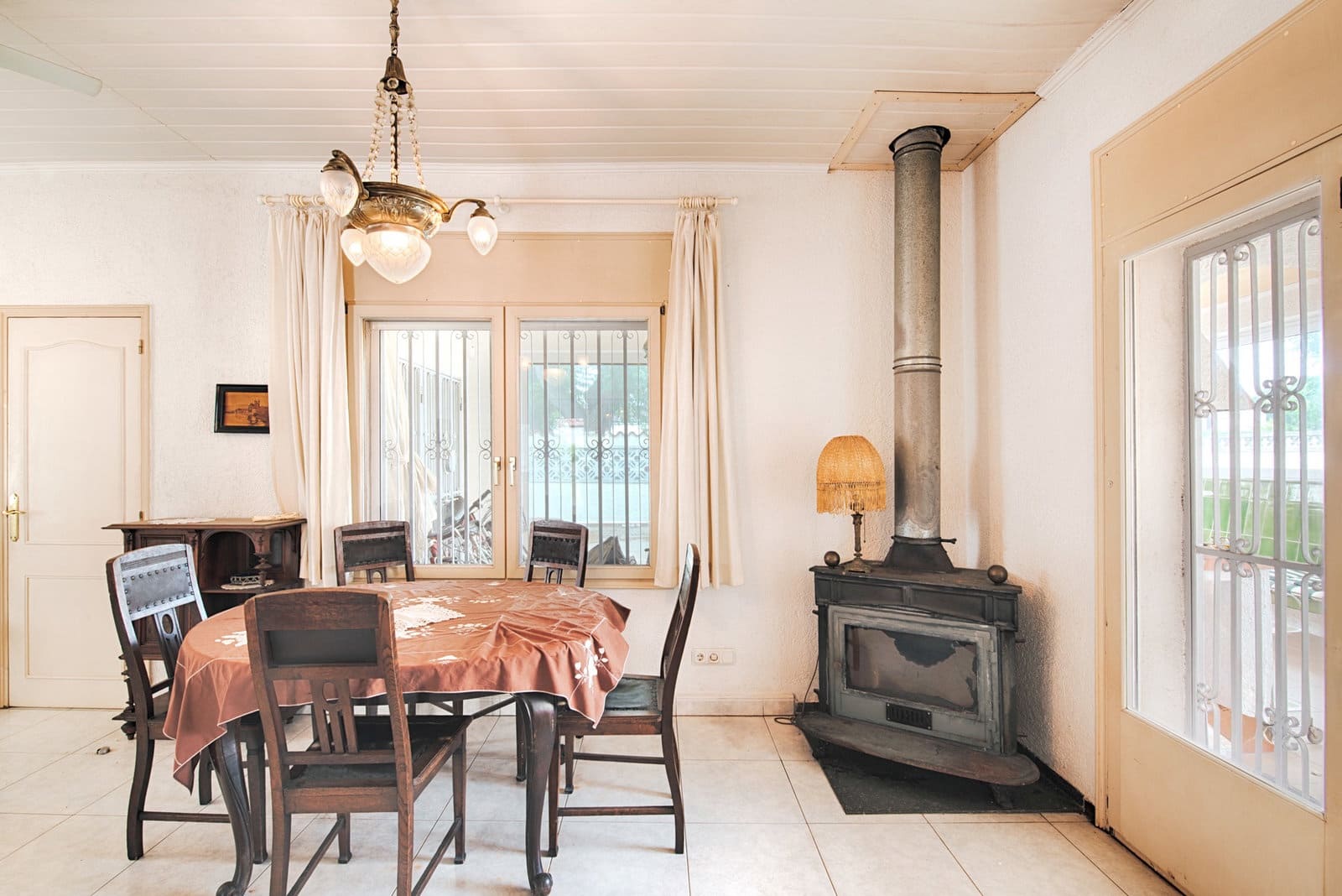 3 slaapkamer Rijtjeshuis te koop in Empuriabrava met zwembad garage - € 390.000 (Ref: 9989989)