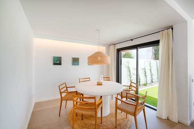 4 soveværelse Villa til salg i Empuriabrava, Castelló d'Empúries med swimmingpool garage - € 1.580.000 (Ref: 9991991)