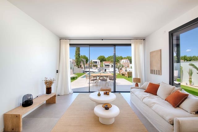 4 soveværelse Villa til salg i Empuriabrava, Castelló d'Empúries med swimmingpool garage - € 1.580.000 (Ref: 9991991)