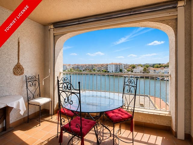 Apartamento de 2 habitaciones en Empuriabrava, Castelló d'Empúries en venta con piscina - 299.000 € (Ref: 9996323)