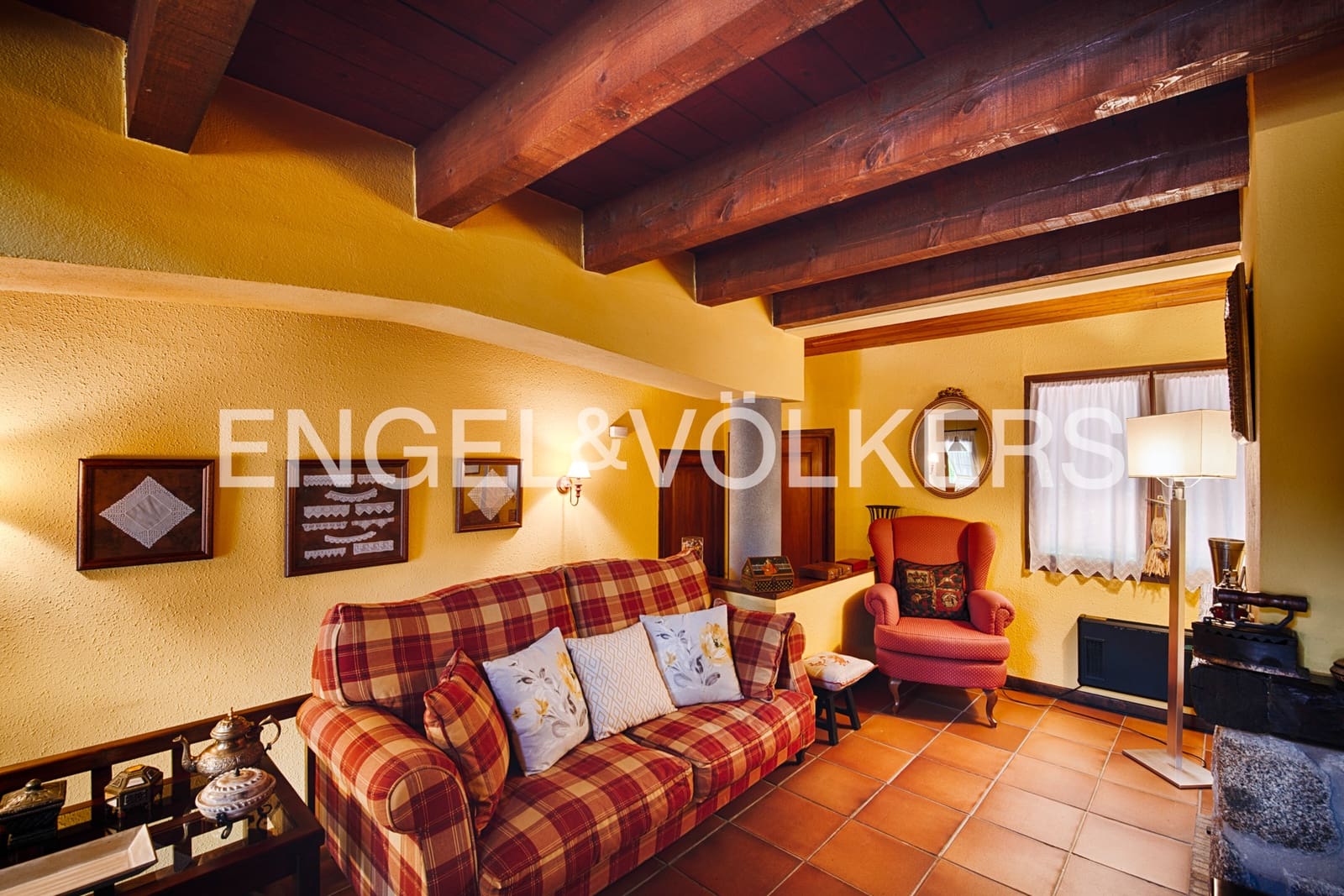 3 bedroom Terraced Villa for sale in Macanet de Cabrenys with garage - € 295,000 (Ref: 9999296)