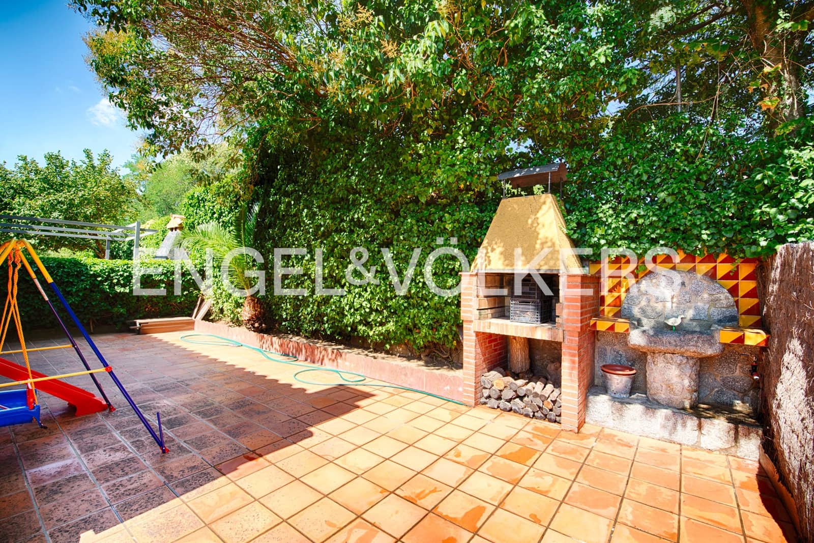 3 bedroom Terraced Villa for sale in Macanet de Cabrenys with garage - € 295,000 (Ref: 9999296)