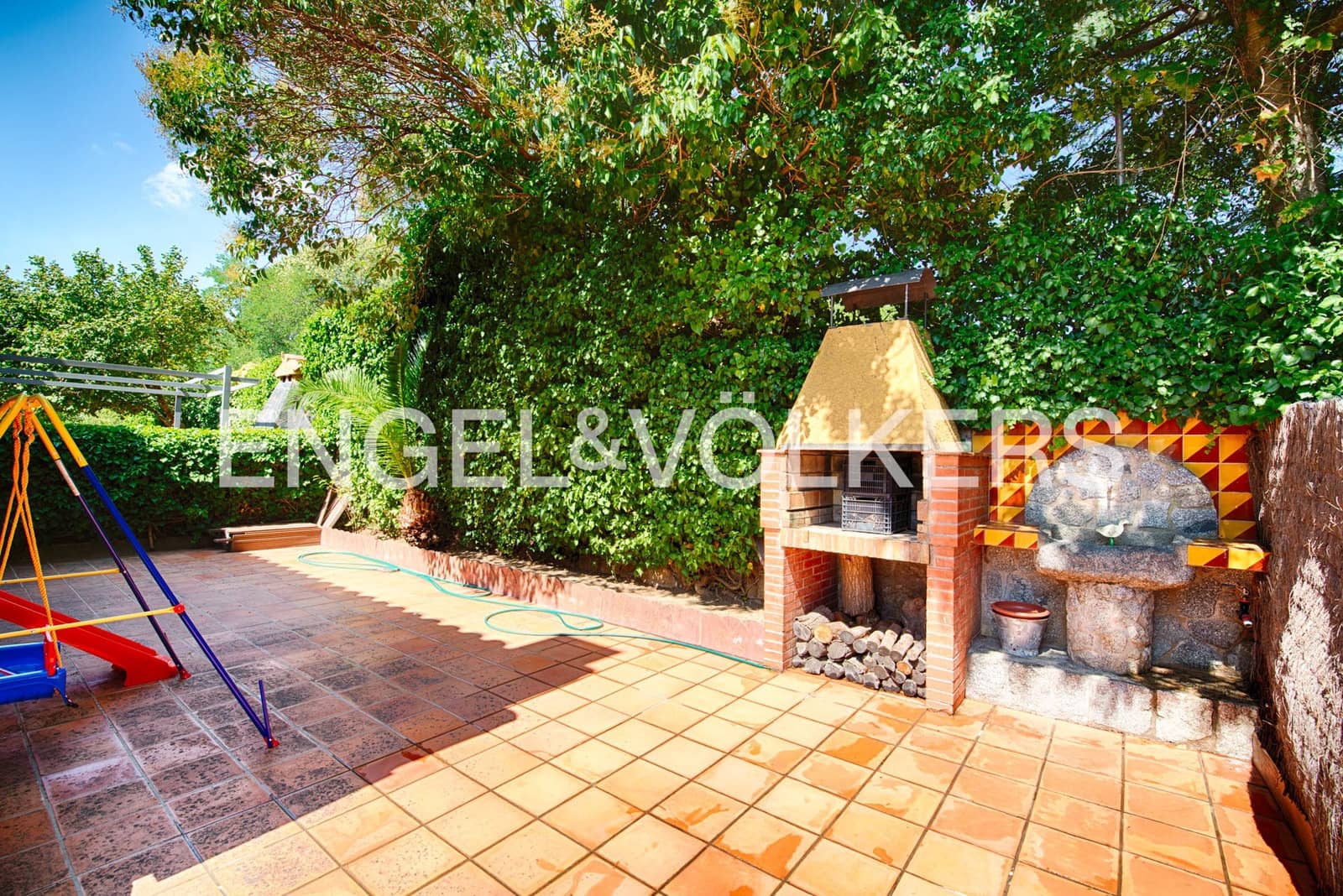 Adosado de 3 habitaciones en Maçanet de Cabrenys en venta con garaje - 295.000 € (Ref: 9999296)