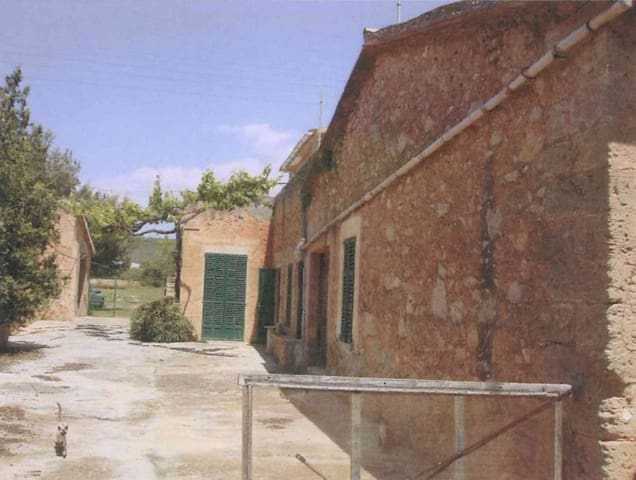 Finca/Casa Rural de 10 habitaciones en Palma de Mallorca en venta con piscina - 2.700.000 € (Ref: 9447387)