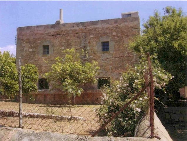 Finca/Casa Rural de 10 habitaciones en Palma de Mallorca en venta con piscina - 2.700.000 € (Ref: 9447387)