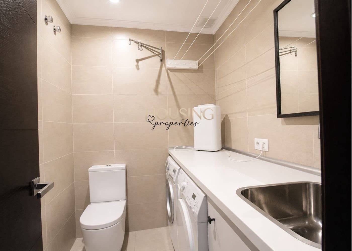 2 bedroom Villa for sale in Palma de Mallorca with garage - € 630,000 (Ref: 9447392)