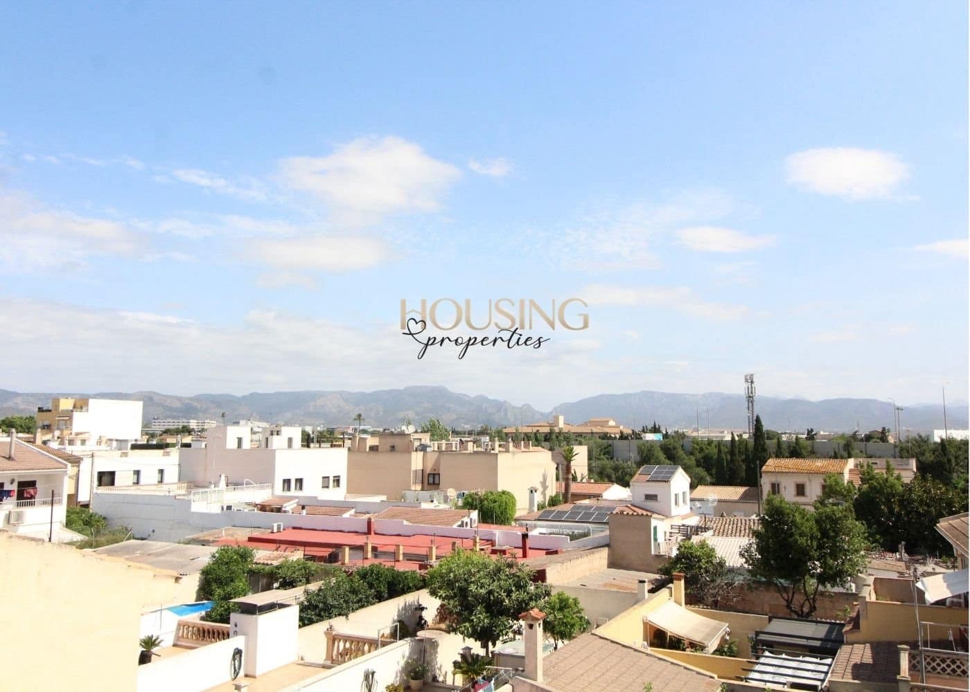 2 bedroom Villa for sale in Palma de Mallorca with garage - € 630,000 (Ref: 9447392)