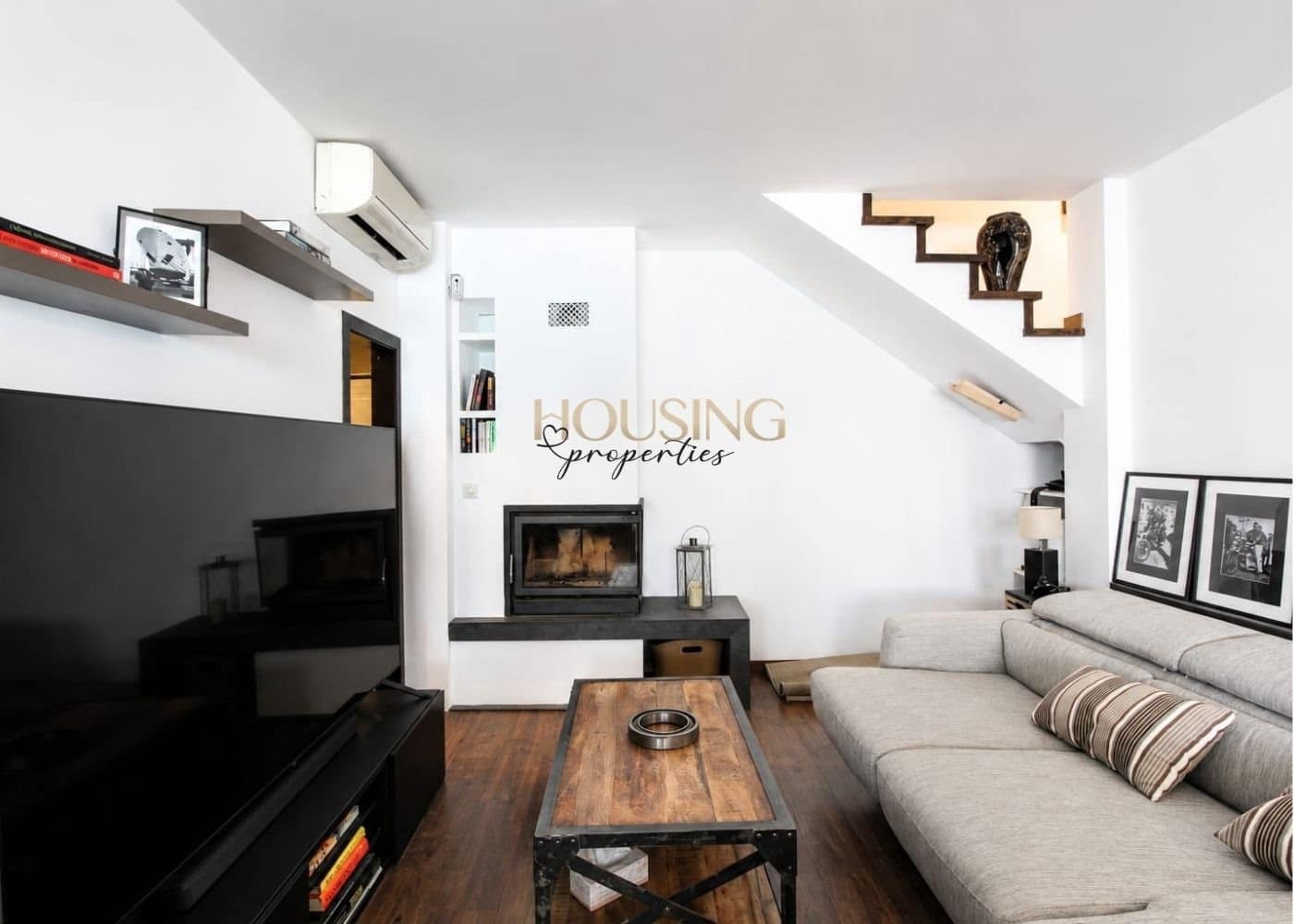2 bedroom Villa for sale in Palma de Mallorca with garage - € 630,000 (Ref: 9447392)