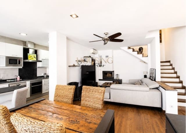 2 bedroom Villa for sale in Palma de Mallorca - € 630,000 (Ref: 9447392)