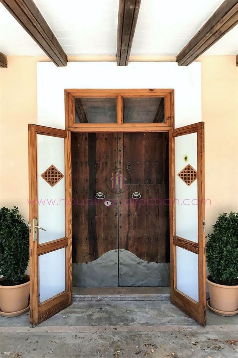 9 bedroom Finca/Country House for sale in Llucmajor with pool - € 4,500,000 (Ref: 9447403)