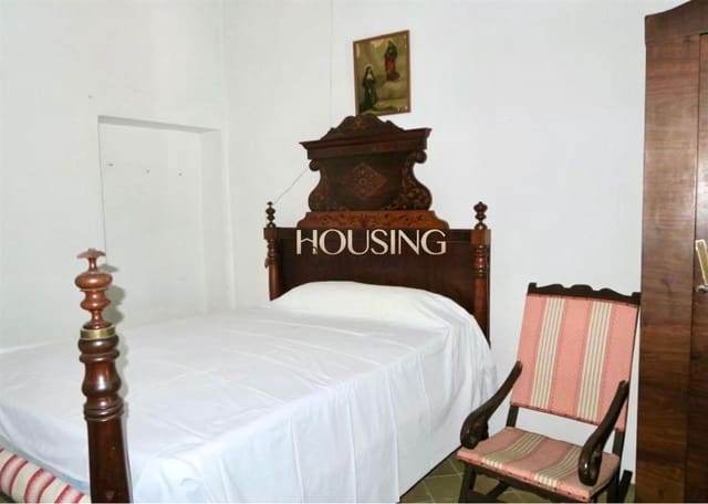 6 bedroom Townhouse for sale in Campos - € 430,000 (Ref: 9447405)