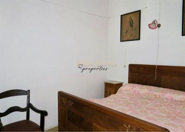 6 bedroom Townhouse for sale in Campos - € 430,000 (Ref: 9447405)