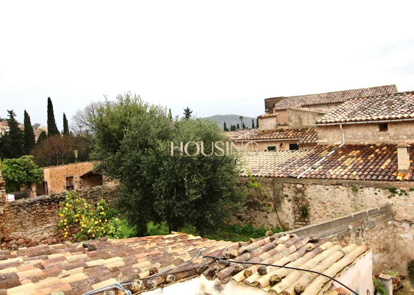 5 bedroom Townhouse for sale in Alaro - € 743,000 (Ref: 9447411)