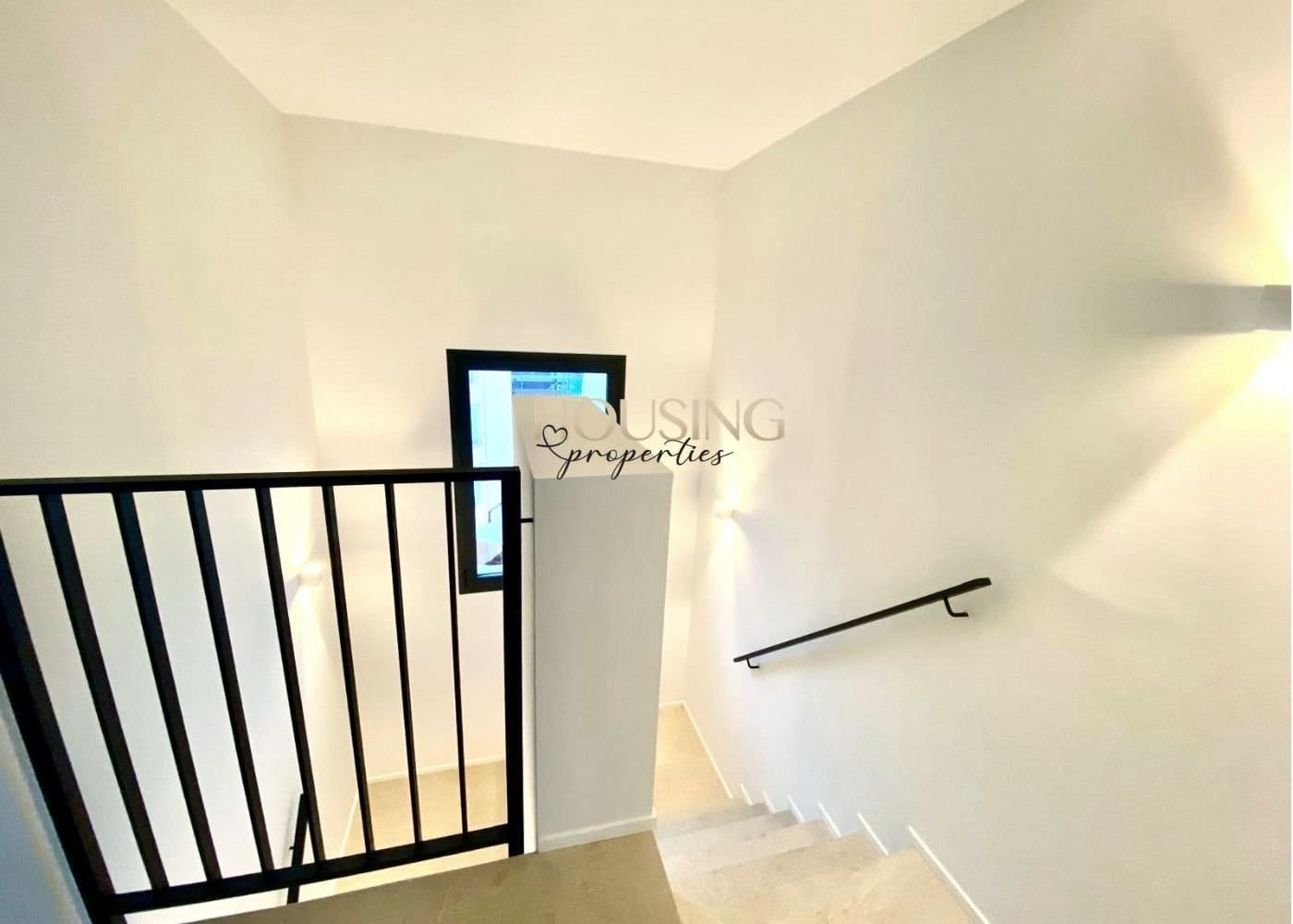2 bedroom Penthouse for sale in Palma de Mallorca - € 1,290,000 (Ref: 9583186)