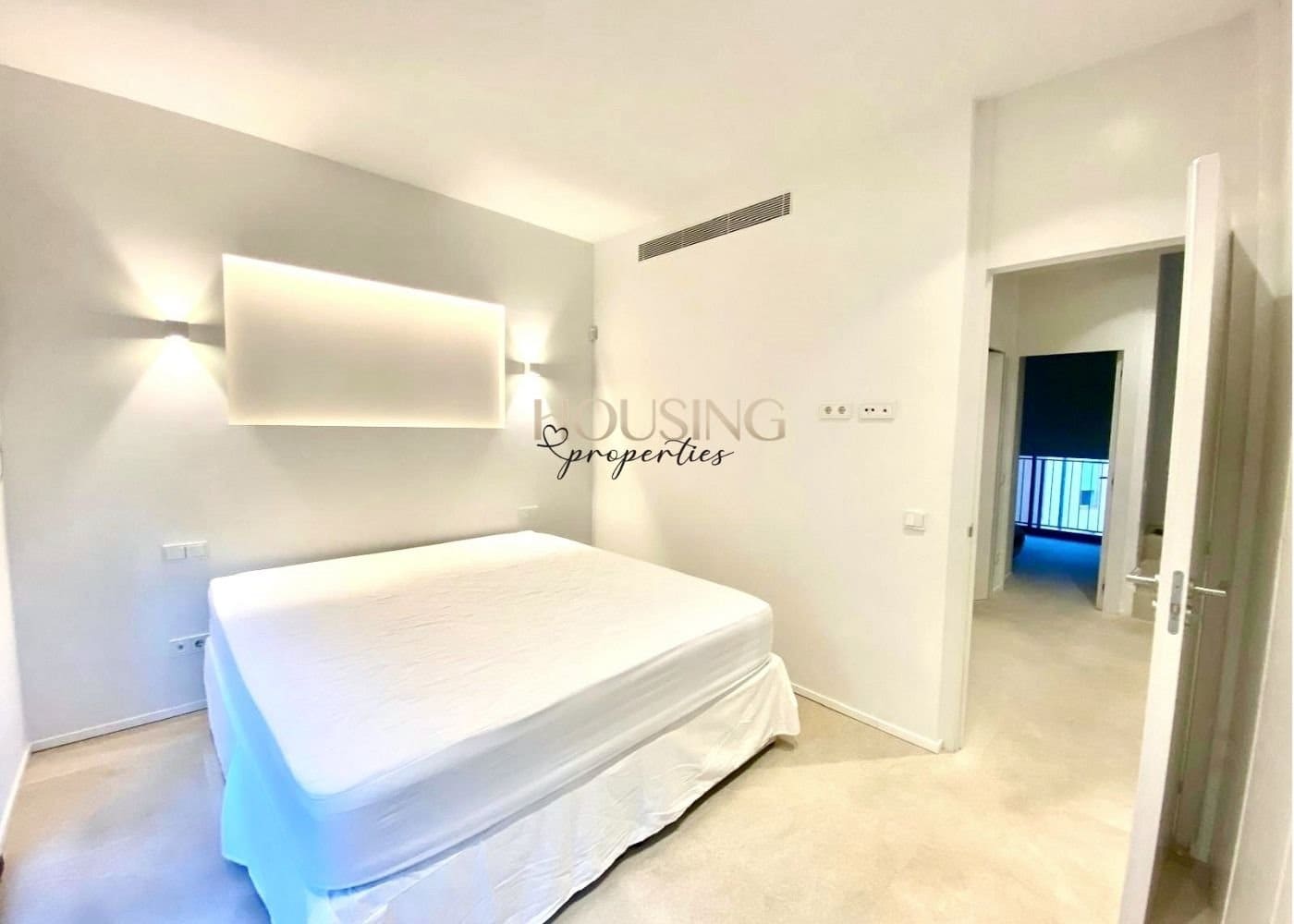 2 bedroom Penthouse for sale in Palma de Mallorca - € 1,290,000 (Ref: 9583186)