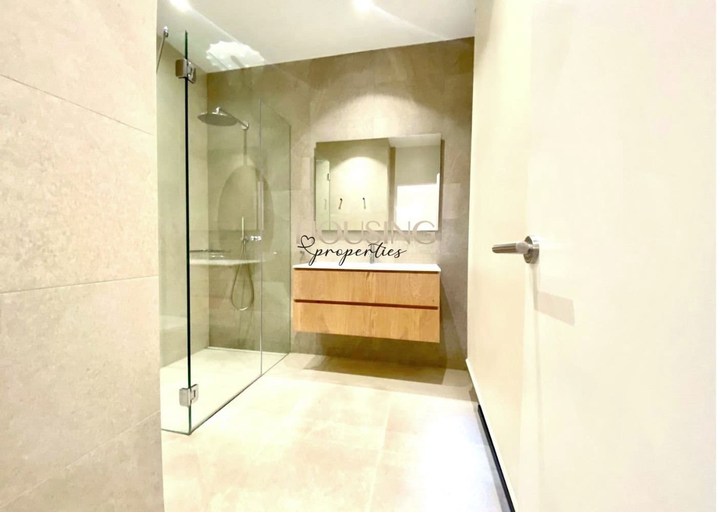 2 bedroom Penthouse for sale in Palma de Mallorca - € 1,290,000 (Ref: 9583186)