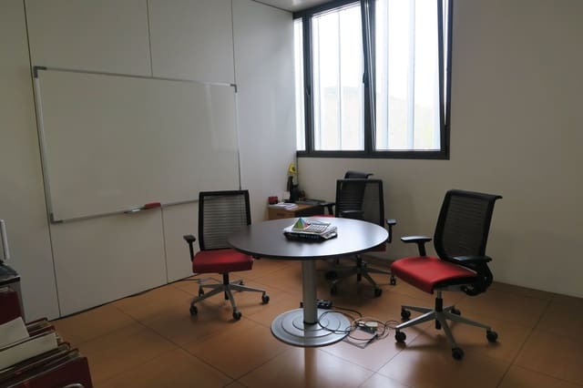 Oficina en Palma de Mallorca en venta - 160.000 € (Ref: 9715687)